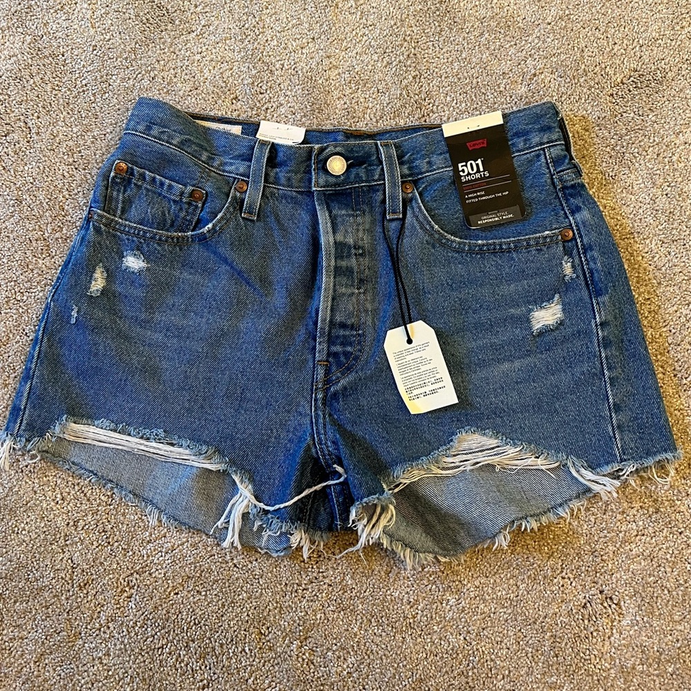 Levi’s 501 high rise shorts size 28 NWT